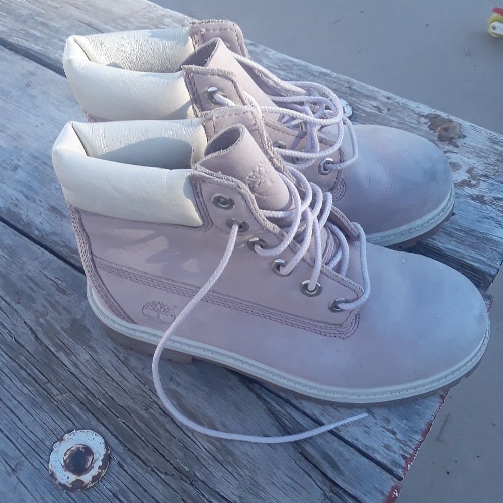 Girl shoes